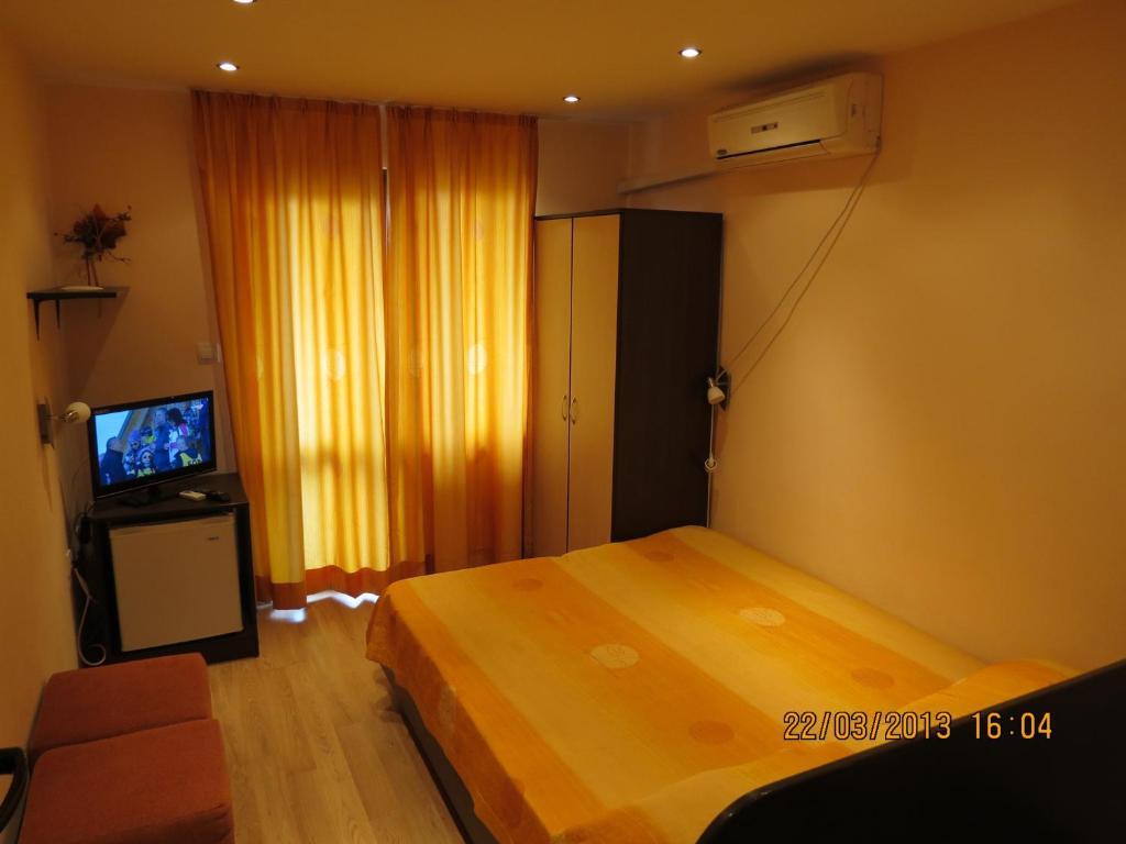 נסבר Family Hotel Lebed חדר תמונה