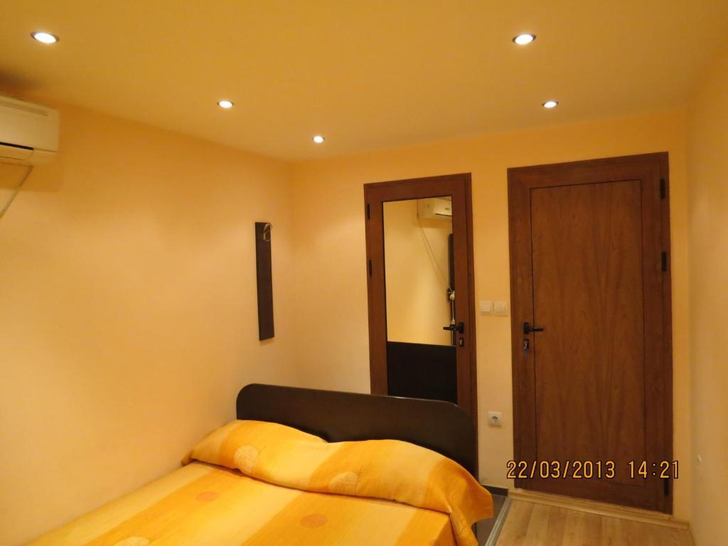 נסבר Family Hotel Lebed חדר תמונה