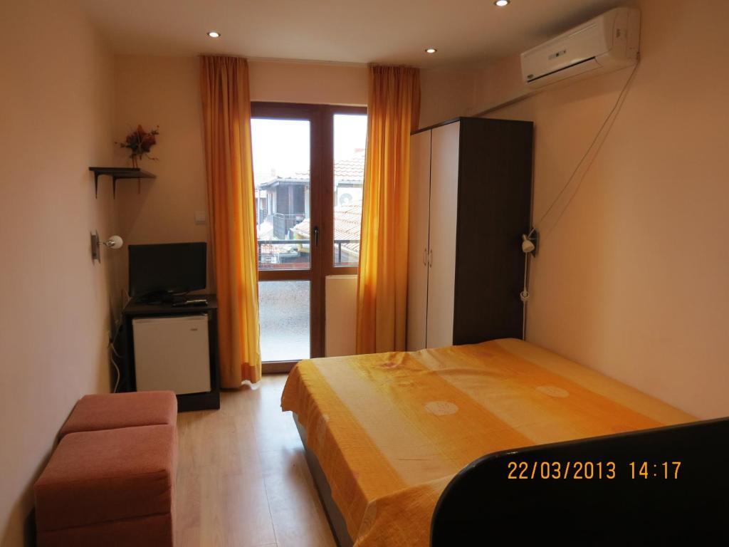 נסבר Family Hotel Lebed חדר תמונה